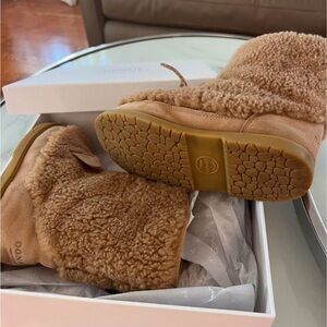 Dosje boots very cute and warm